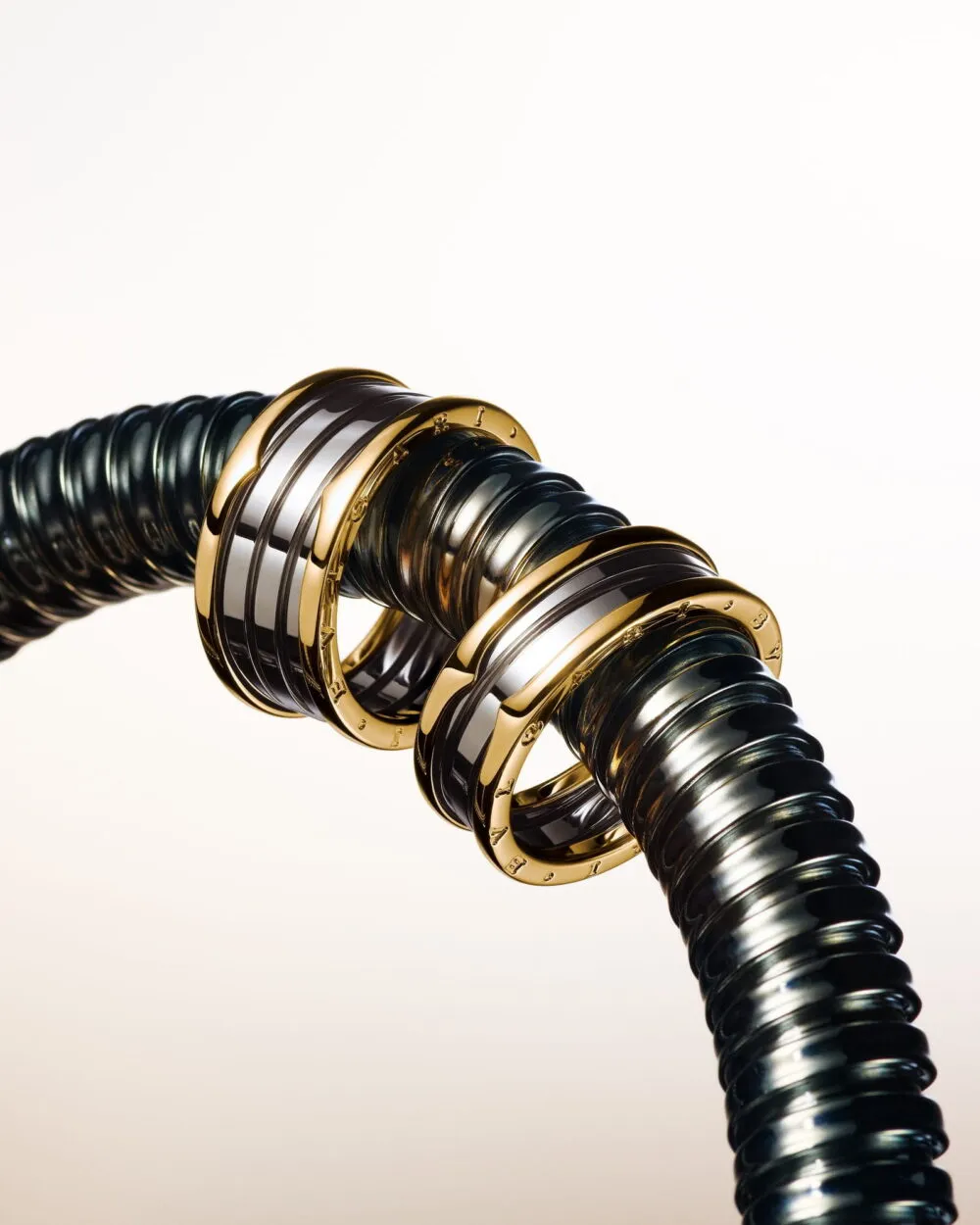 BVLGARI B.zero1 Tubogas bracelet detail