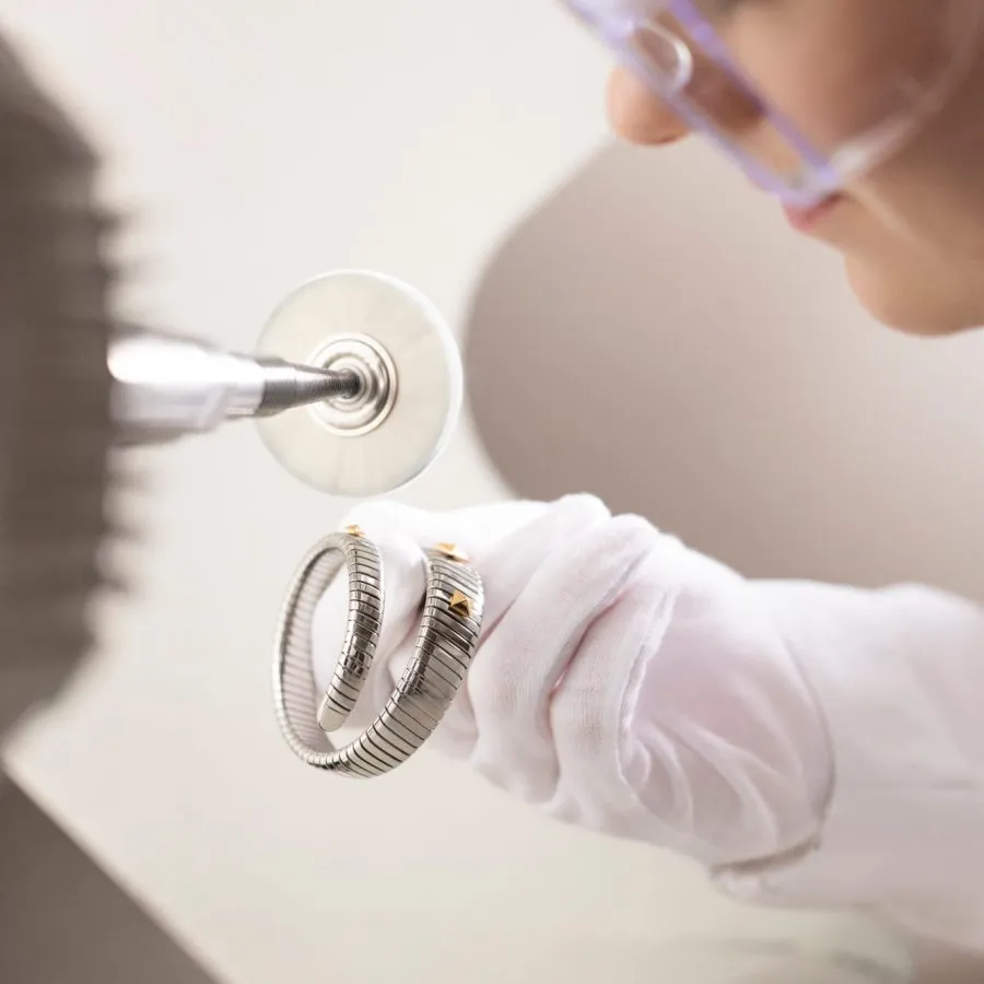 BVLGARI Serpenti Studs - quality inspection under magnification